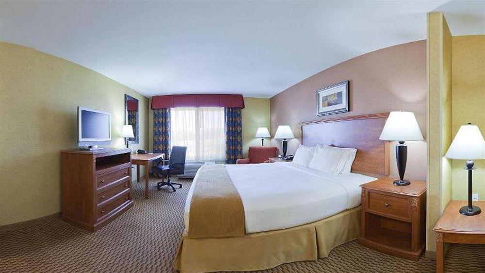 Holiday Inn Express Ontario By Ihg Creekside Habitación foto